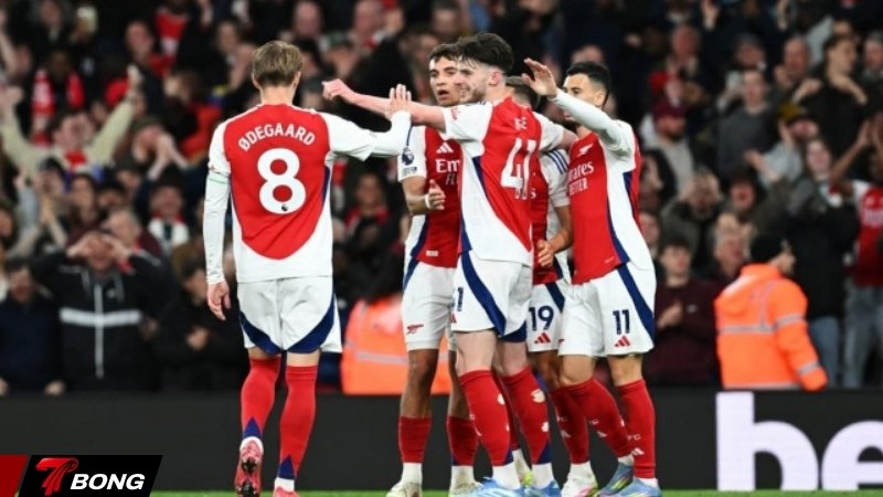 Arsenal là đội về nhì nhiều nhất lịch sử Premier League với 9 lần